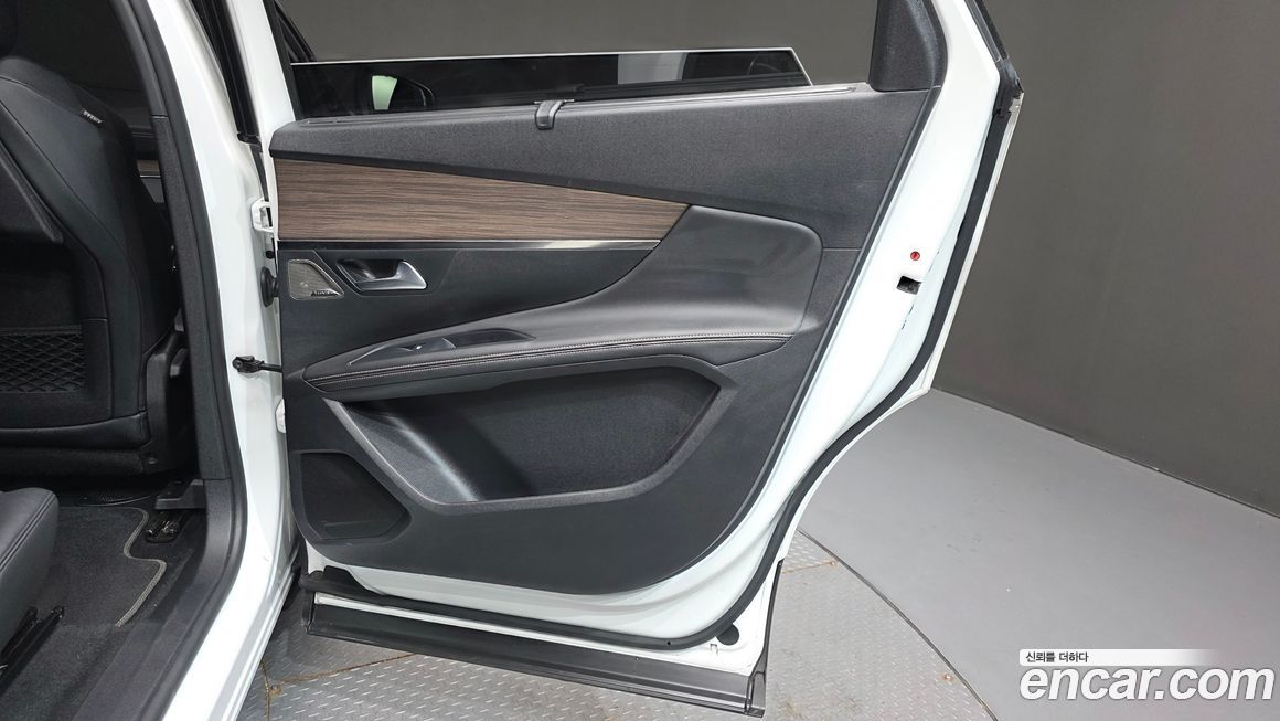 Peugeot 5008 2022
