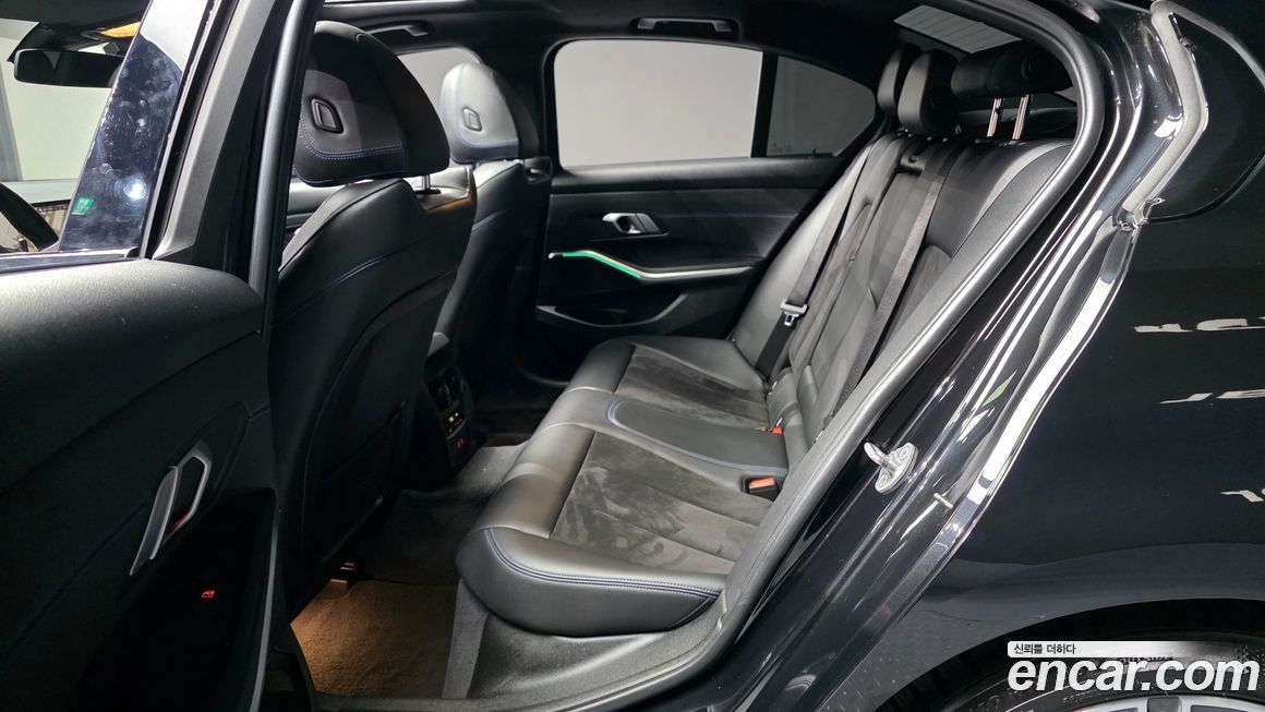 BMW 3-Series 2021