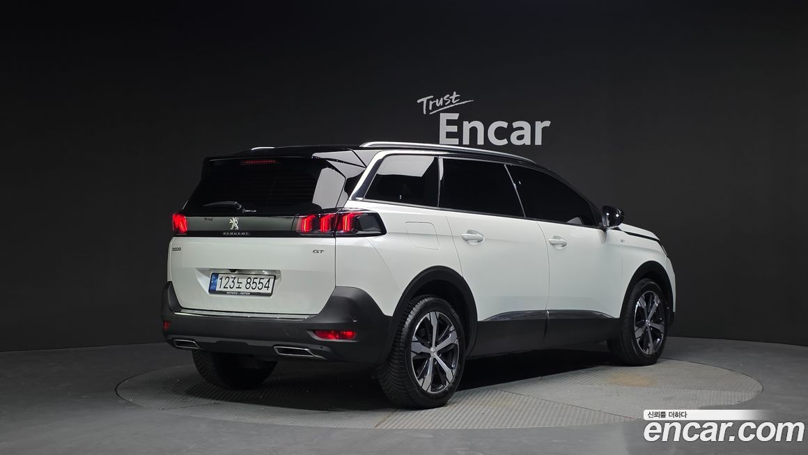 Peugeot 5008 2022