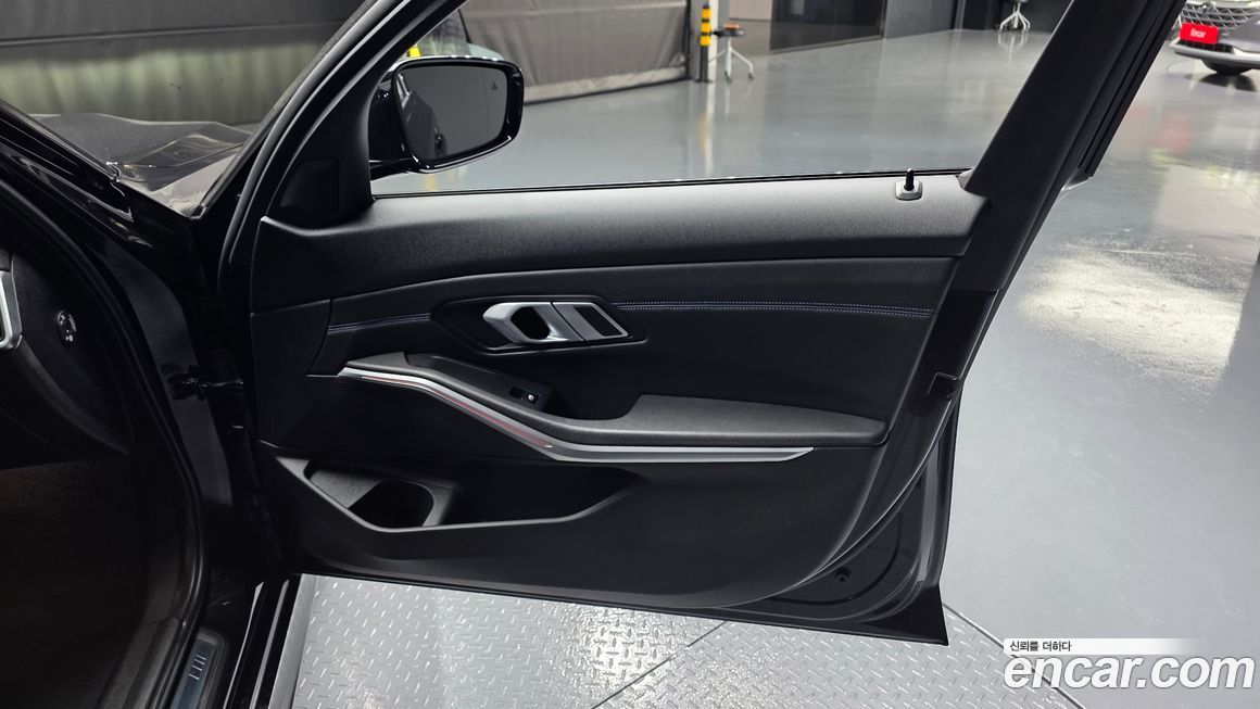 BMW 3-Series 2021