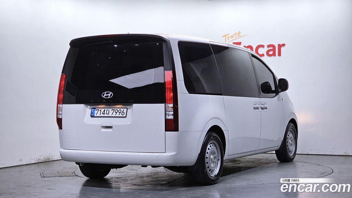 Hyundai Staria 2025