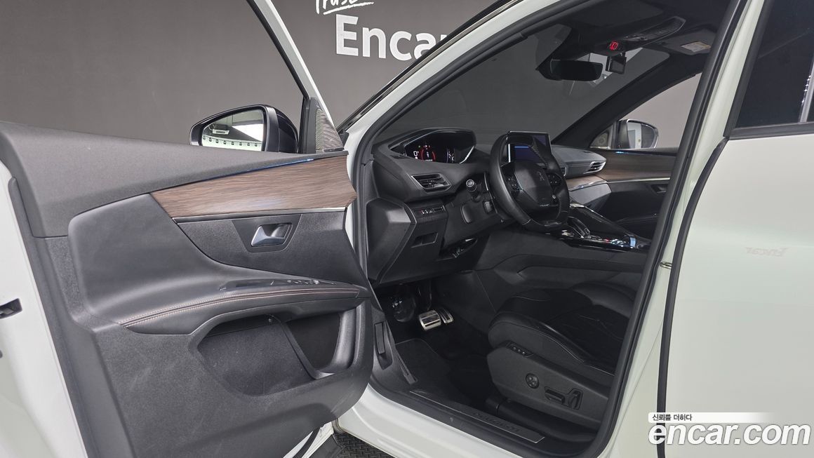 Peugeot 5008 2022