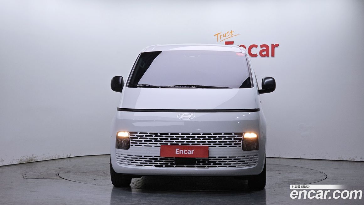 Hyundai Staria 2025