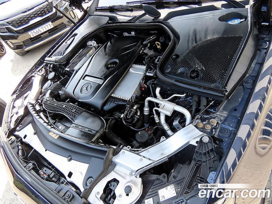 Mercedes-Benz E-Class 2022