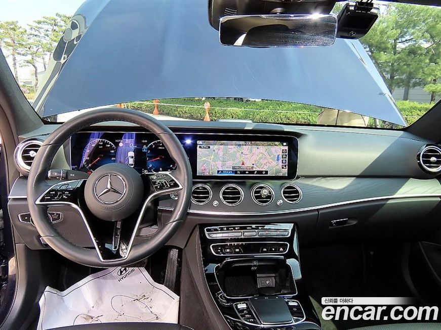 Mercedes-Benz E-Class 2022