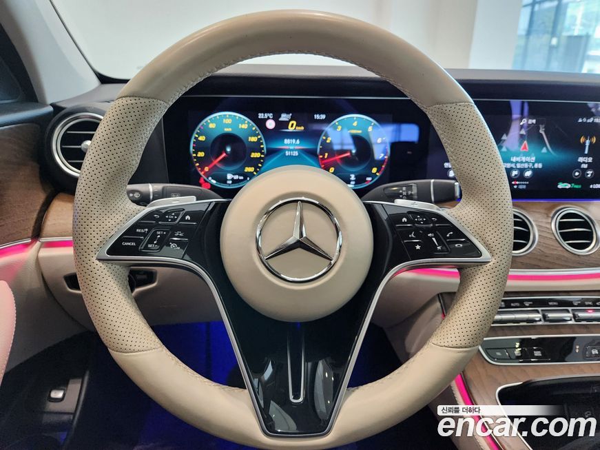 Mercedes-Benz E-Class 2021
