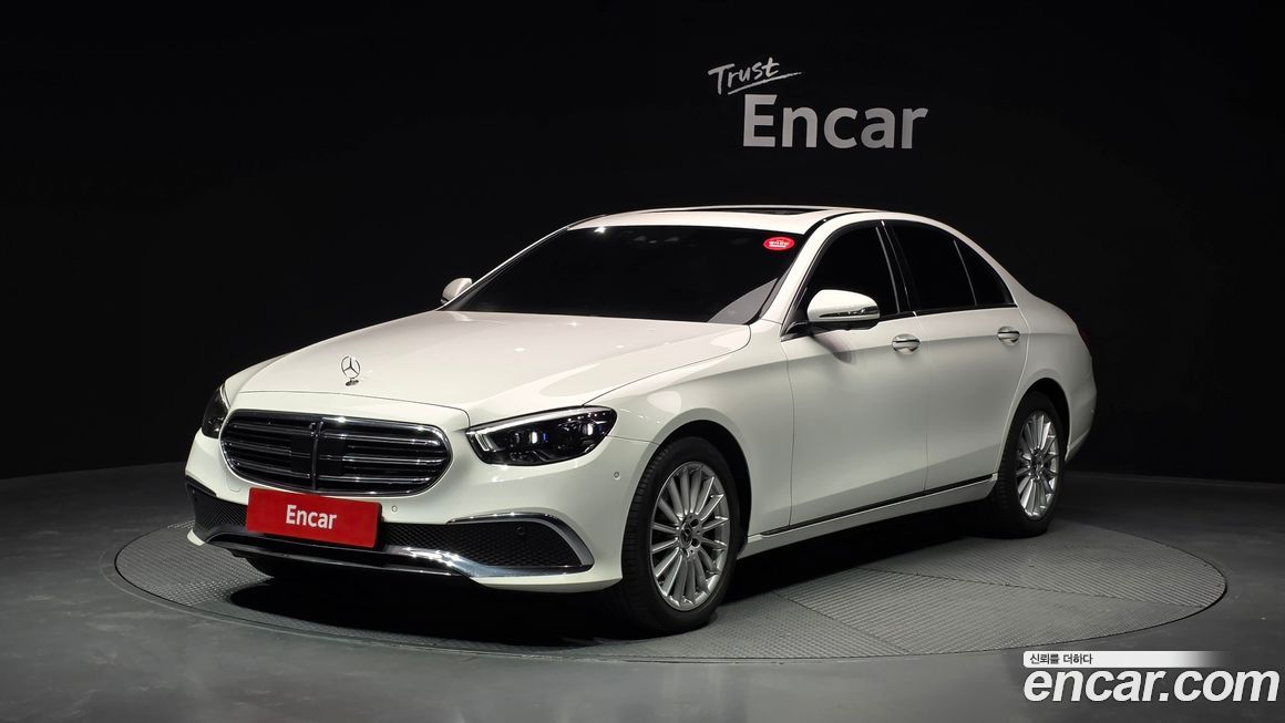 Mercedes-Benz E-Class 2022