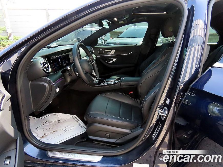 Mercedes-Benz E-Class 2022