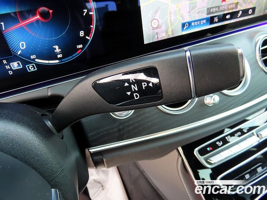 Mercedes-Benz E-Class 2022