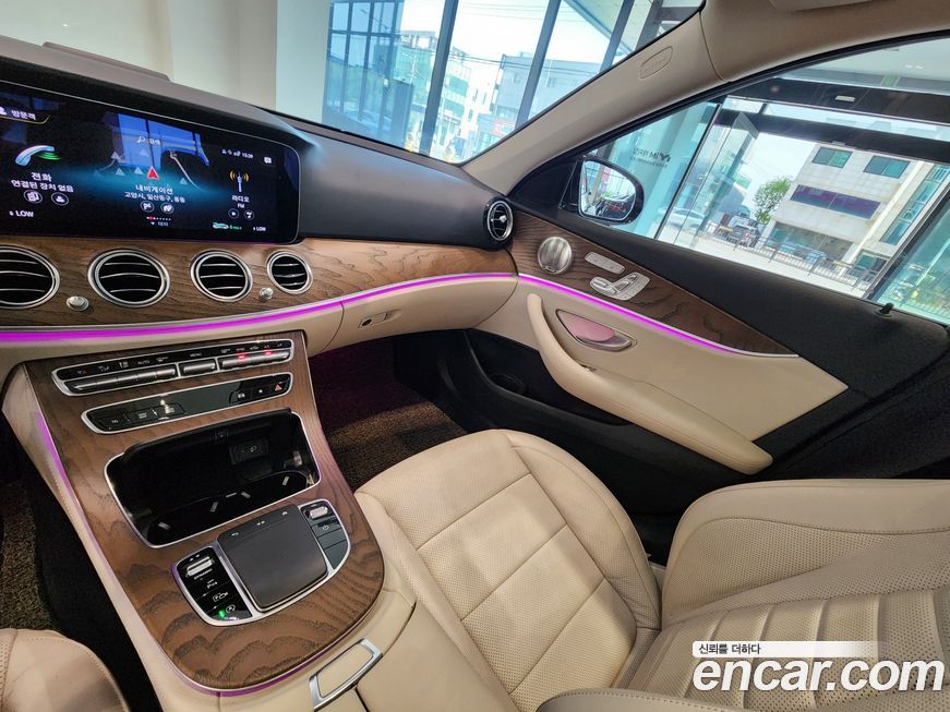 Mercedes-Benz E-Class 2021