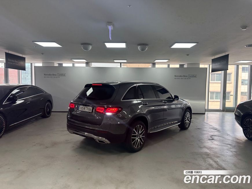 Mercedes-Benz GLC-Class 2021