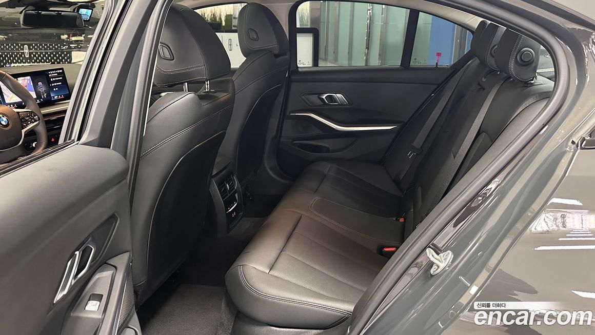BMW 3-Series 2025