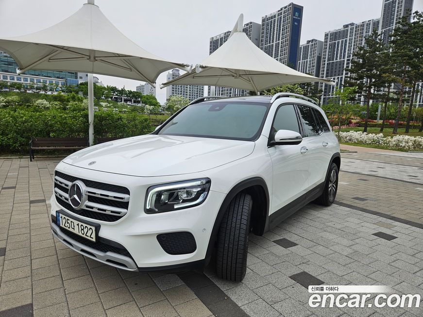 Mercedes-Benz GLB-Class 2021