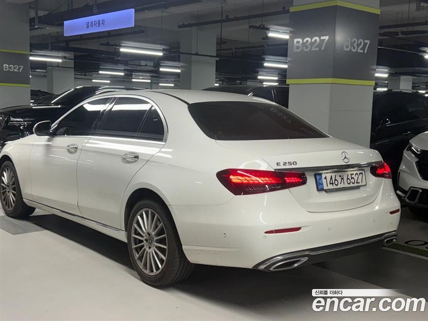 Mercedes-Benz E-Class 2022