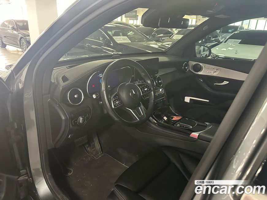 Mercedes-Benz GLC-Class 2021