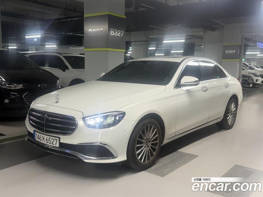 Mercedes-Benz E-Class 2022