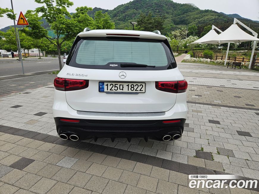 Mercedes-Benz GLB-Class 2021