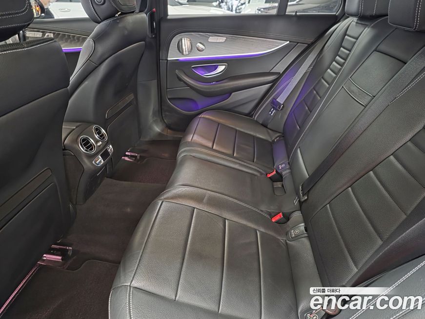 Mercedes-Benz E-Class 2022