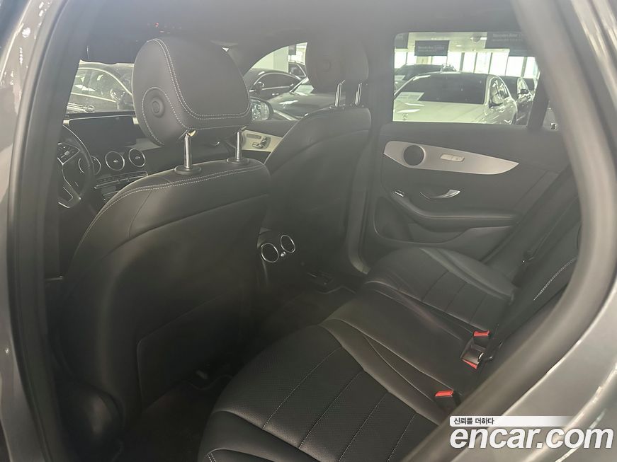Mercedes-Benz GLC-Class 2021