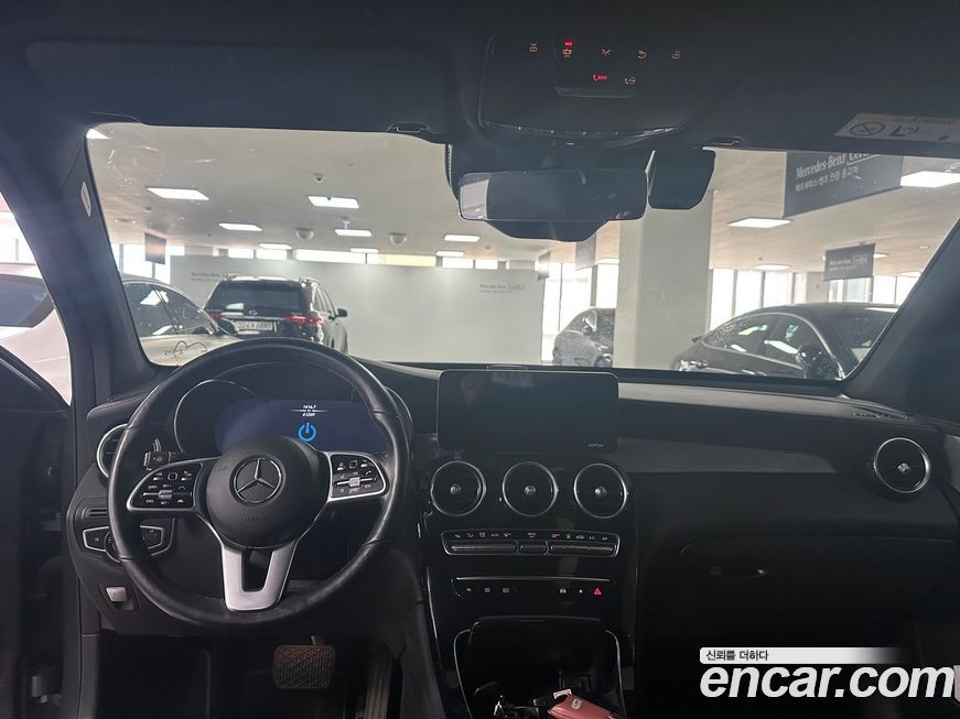 Mercedes-Benz GLC-Class 2021