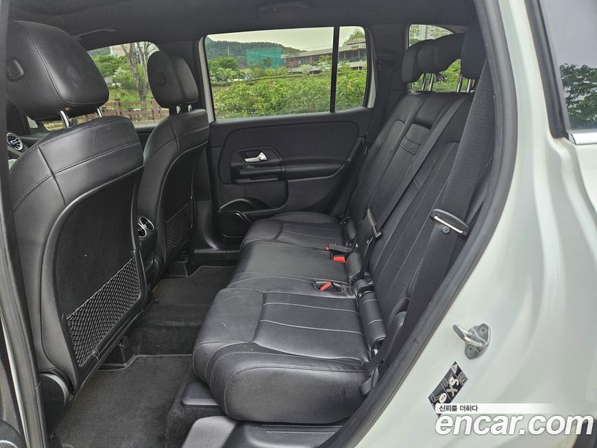 Mercedes-Benz GLB-Class 2021