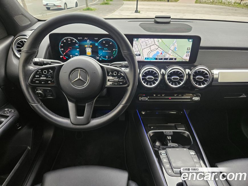 Mercedes-Benz GLB-Class 2021