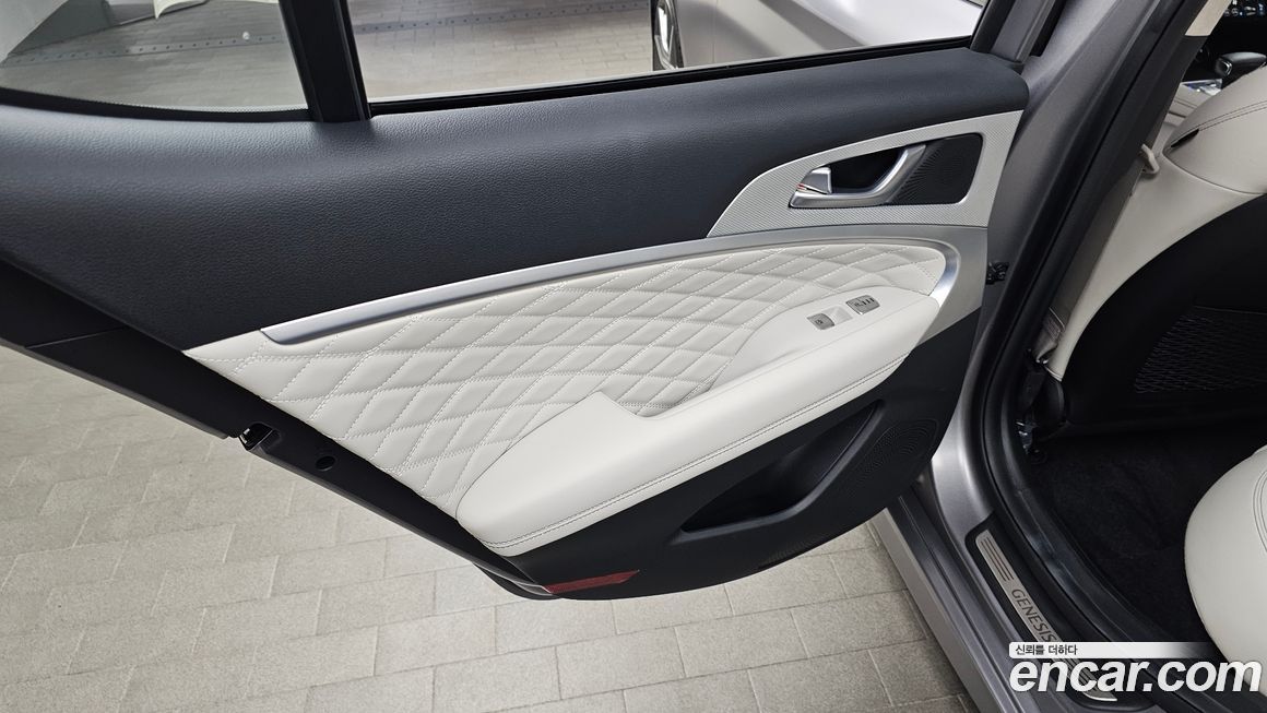 Genesis G70 2024