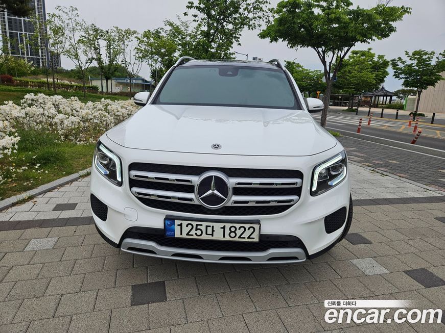 Mercedes-Benz GLB-Class 2021