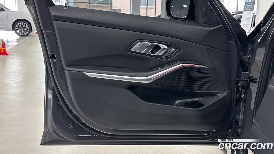 BMW 3-Series 2025