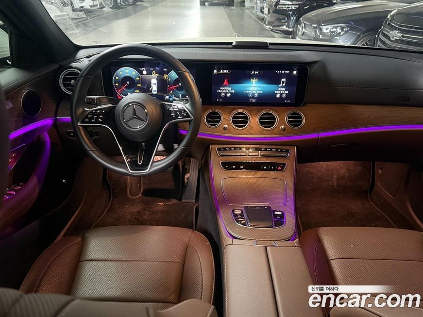 Mercedes-Benz E-Class 2022