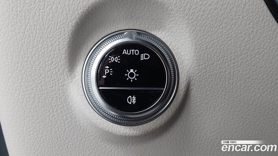 Mercedes-Benz C-Class 2023