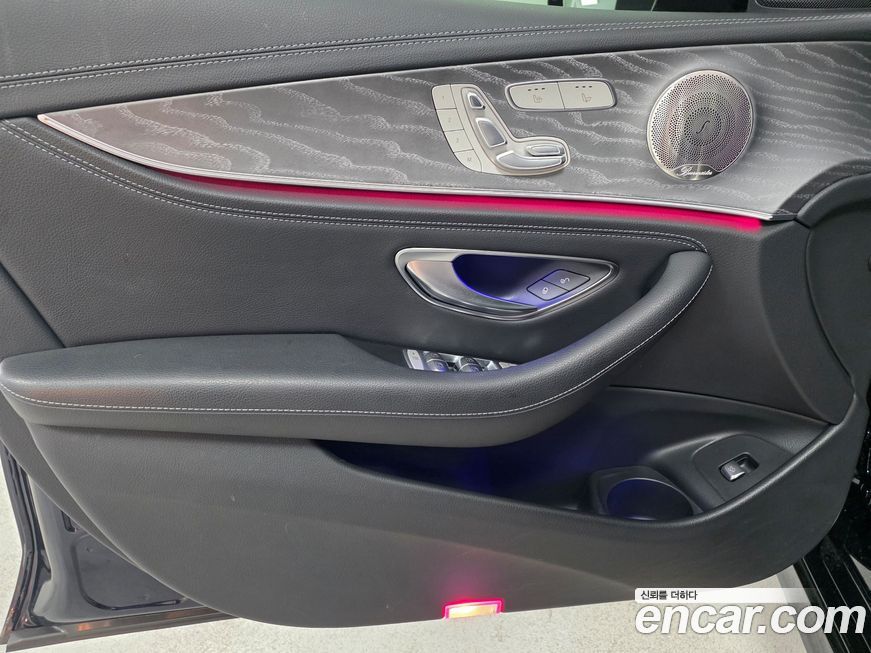 Mercedes-Benz E-Class 2022