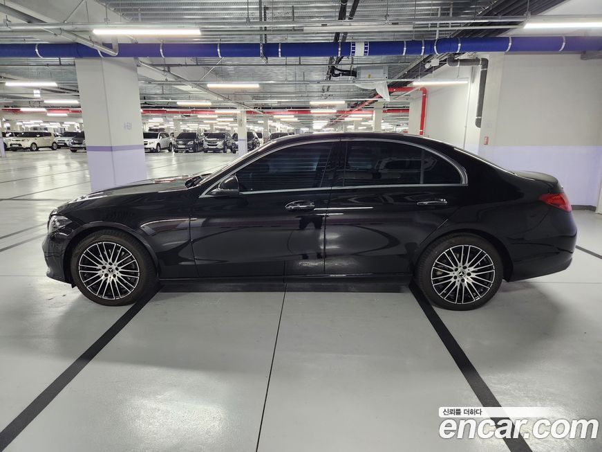 Mercedes-Benz C-Class 2025