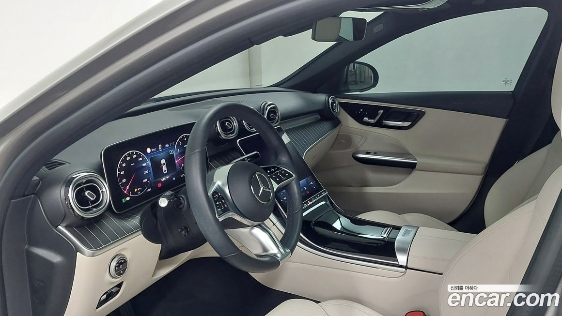 Mercedes-Benz C-Class 2023
