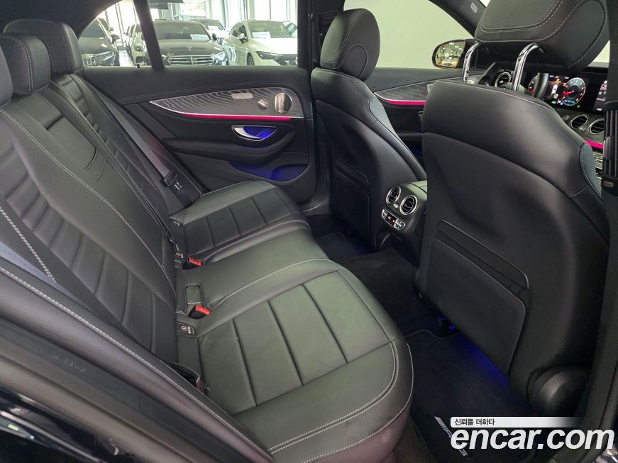 Mercedes-Benz E-Class 2022