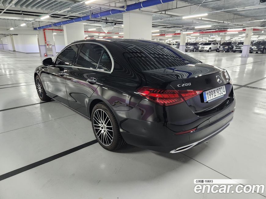 Mercedes-Benz C-Class 2025