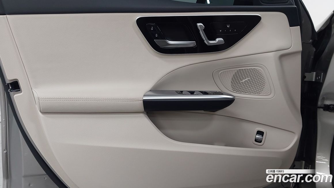 Mercedes-Benz C-Class 2023