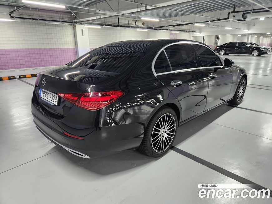 Mercedes-Benz C-Class 2025