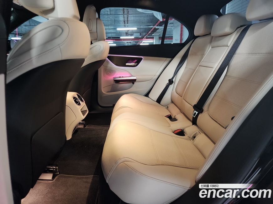 Mercedes-Benz C-Class 2025