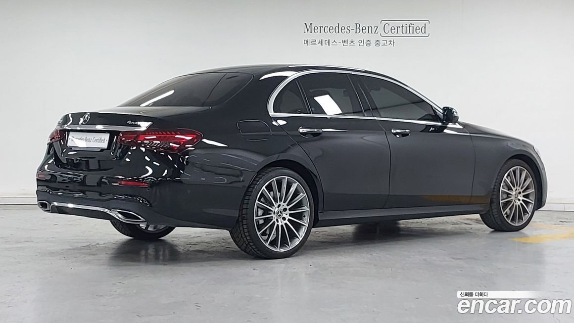 Mercedes-Benz E-Class 2022