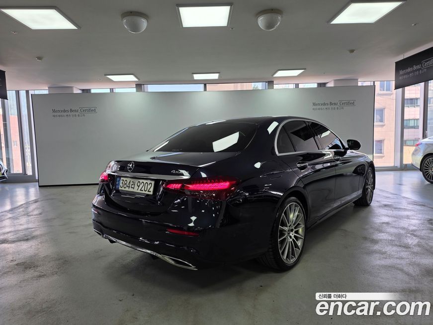 Mercedes-Benz E-Class 2022