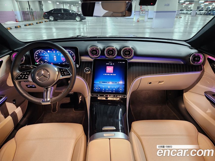 Mercedes-Benz C-Class 2025