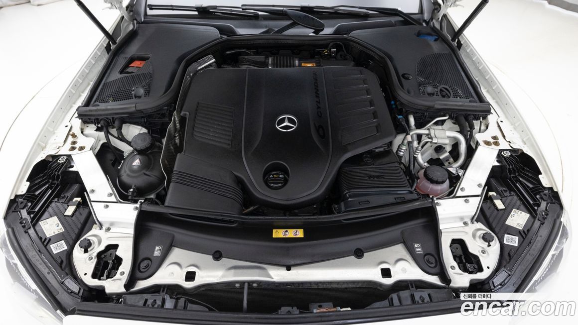 Mercedes-Benz E-Class 2021