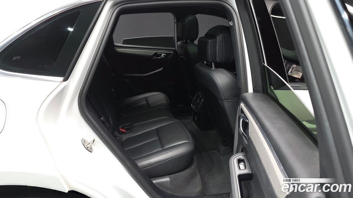 Porsche Macan 2022
