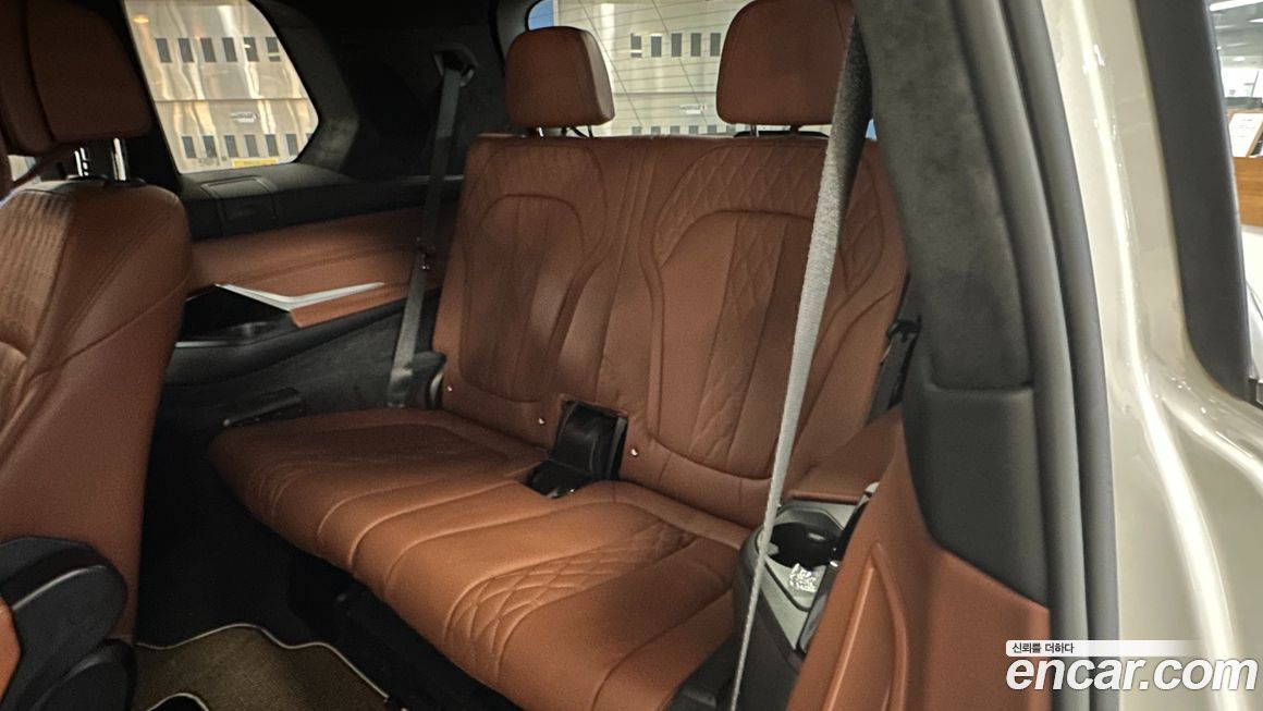 BMW X7 2022