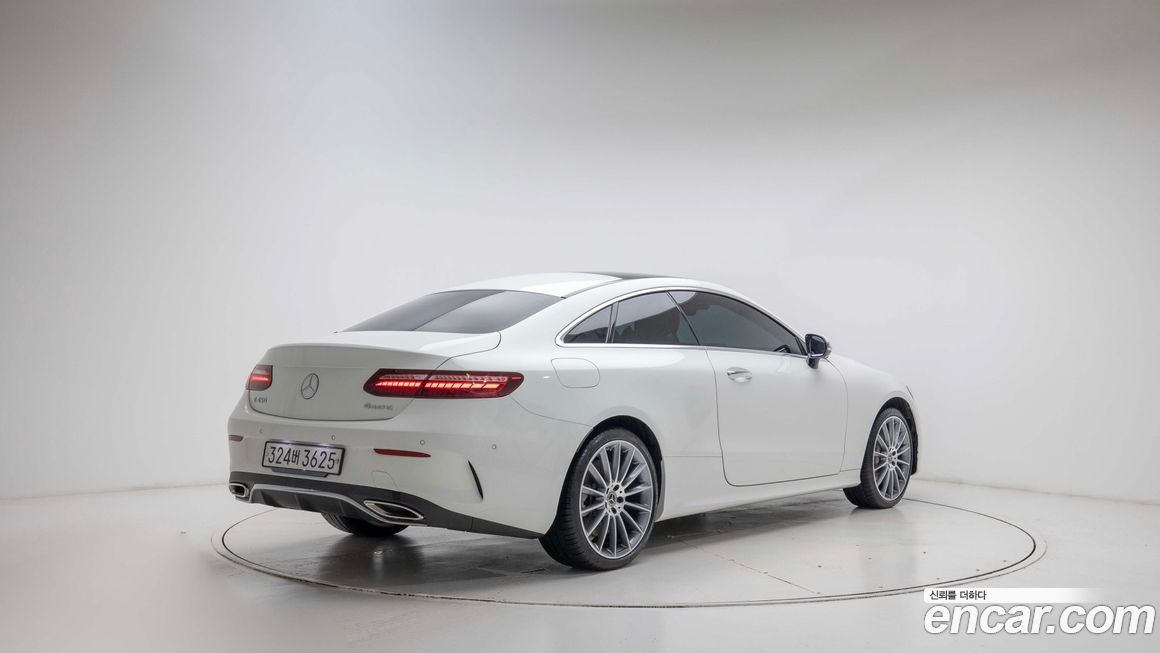 Mercedes-Benz E-Class 2021
