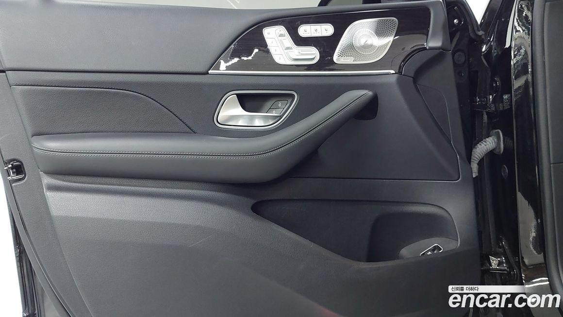 Mercedes-Benz GLE-Class 2023