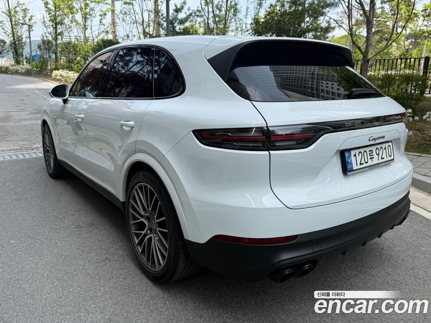 Porsche Cayenne 2023