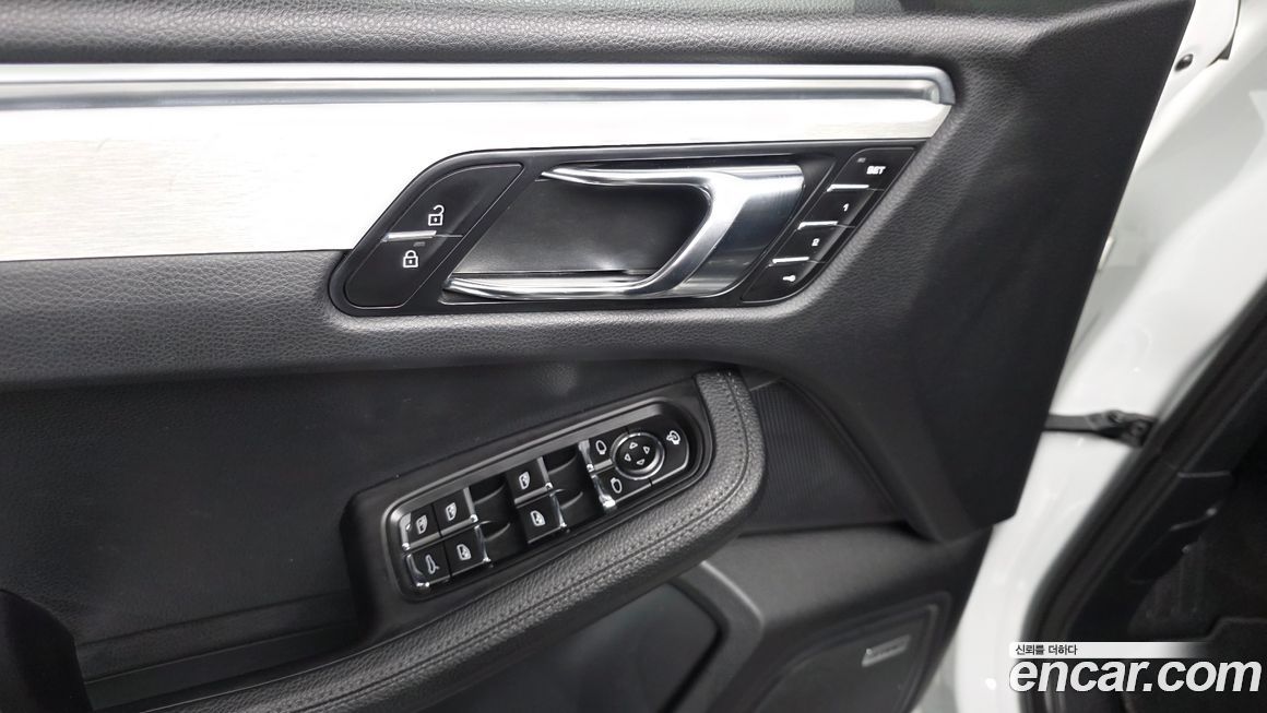 Porsche Macan 2022