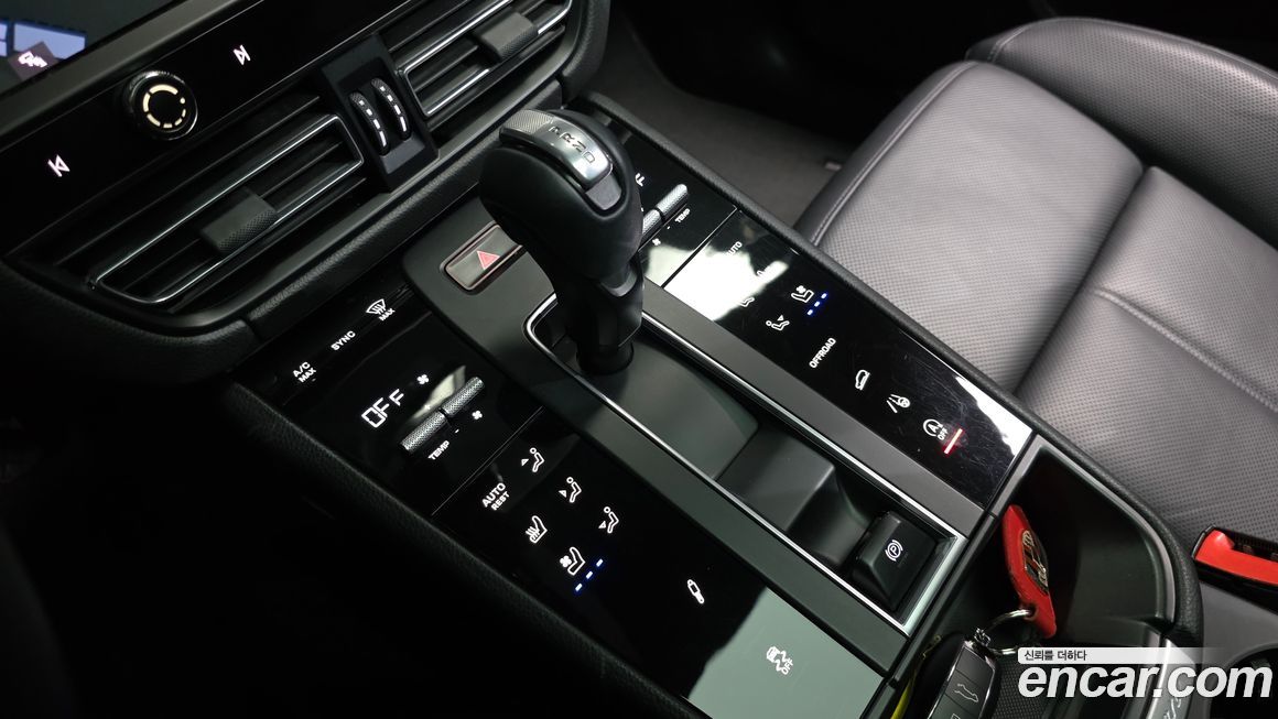 Porsche Macan 2022